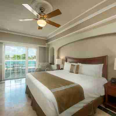 Villa Mercedes Merida, Curio Collection by Hilton Rooms