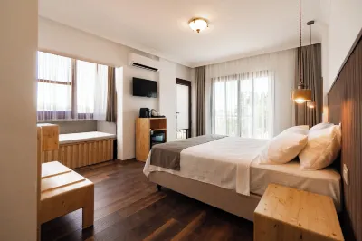 Rodones 1924 Hotels in Gülbahçe