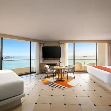 Sunscape Dorado Pacifico Ixtapa Resort & Spa