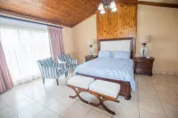 Hoyohoyo Machadostud Lodge
