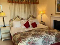 Clint Lodge Hotels in Melrose