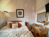Clint Lodge Hotels in Melrose