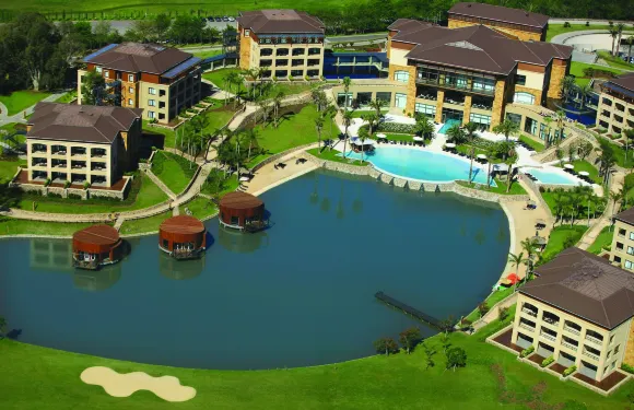 卡達雷斯索菲特酒店