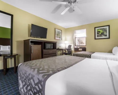 Rodeway Inn & Suites Hotels in Needles