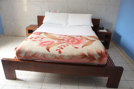 Adamaoua Hotel Отели в г. Нгаундере