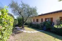 Le Olive 8-4 Apartment by Wonderful Italy