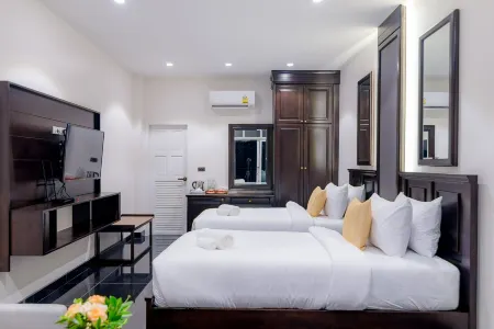 T Villas Hua Hin Отели рядом с достопримечательностью «Sai Noi Beach»