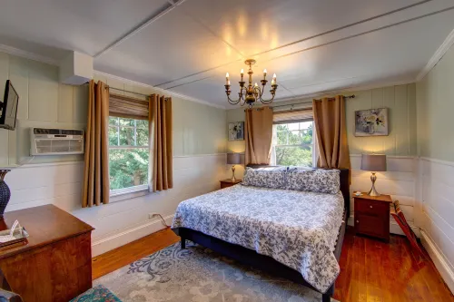 Blackbeard's Lodge Hotels in Ocracoke