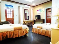 Villa Jhoana Resort Hotels in Taytay