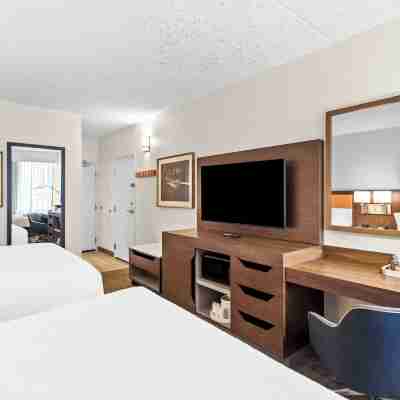 Hampton Inn Chicago/Naperville Near Niu Conference Center Rooms