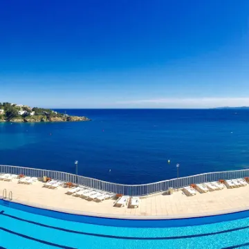 Almadraba Park Hotel Hotels near Almadraba-Canyelles