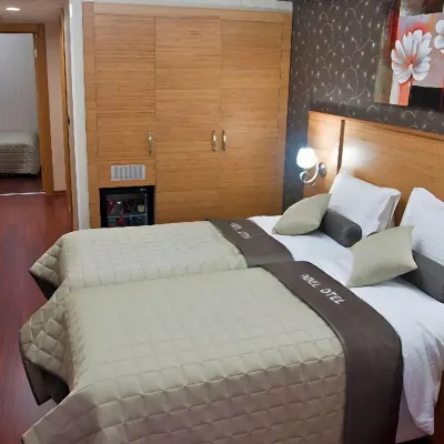 Abel Hotel โรงแรมใกล้สถานีเมโทรมาร์มาไรเยนิคาปิ