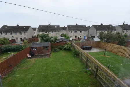 Lasswade Road House Отели рядом с достопримечательностью «Росслинский замок»