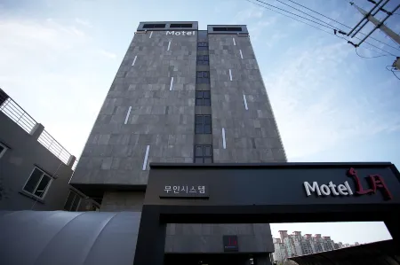 May Ave Отели рядом с достопримечательностью «Silleuksa»