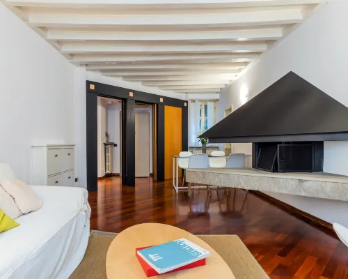 Milan Retreats Duomo Carrobbio Hotels near Sant' Ambrogio Station