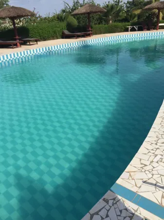 Les Cristaux Roses Отели в г. Рюфиск