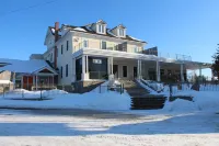 Burleigh Falls Inn