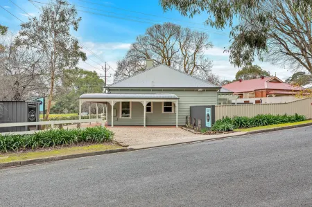 Grandview Accommodation - the Flaxley Apartments