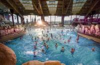 Hotel SunParc - Shuttle Zum Europa-Park Rust 4km & Rulantica 2km Hotels in Kenzingen