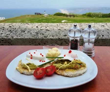 Heights Hotel Отели рядом с достопримечательностью «Isle of Portland»