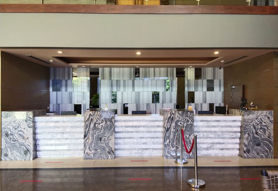 그랜드 하워드 호텔 수영장