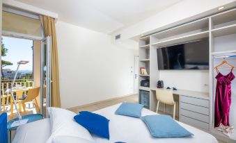 Amarina Hotel