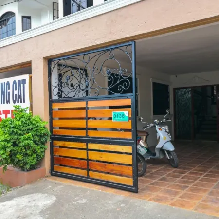 Spinning Cat Hostel Отели рядом с достопримечательностью «Bohol National Museum»