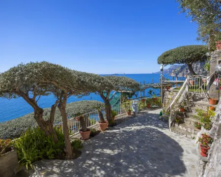 ลามัลโยซา ดาริเอนโซ โรงแรมในโพสิตาโน่