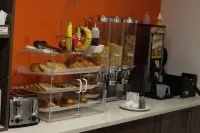 Howard Johnson by Wyndham Downtown Kamloops - sarapan
