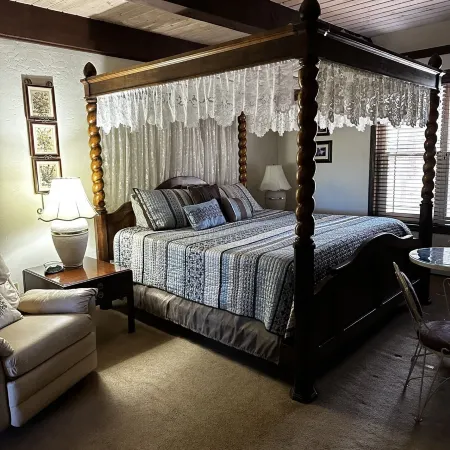 Arizona Mountain Inn and Cabins