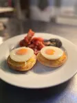 Riverbank Park Motel - breakfast