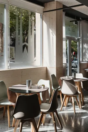 Hotel Travessera Отели рядом с достопримечательностью «Тибидабо»