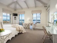 138 Marine Beachfront Guesthouse Hotels in Greater Hermanus