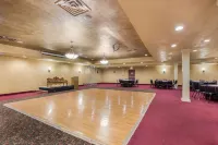 One Life Studios Hotels in Vanderburgh County