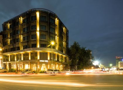 Almond Hotel Bassac River