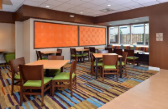 Fairfield Inn & Suites Sacramento Airport Woodland - Pool