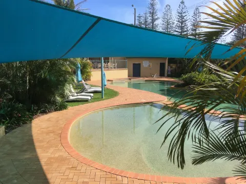 城市海灘巨浪度假村