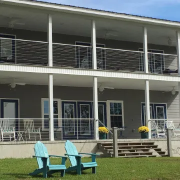 Darien Waterfront Inn