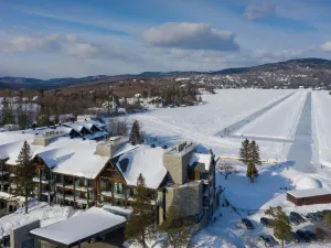 Entourage Sur-Le-Lac