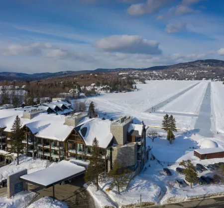 Entourage Sur-Le-Lac