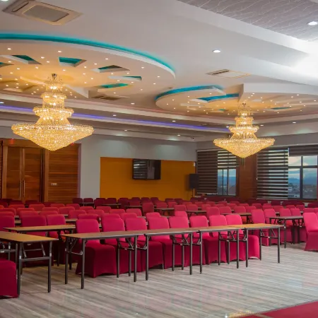 GR Comfort Hotel