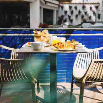 Neptuno Apartments Dining/Meeting Rooms