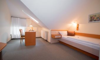 Hotel Garni am Markt - Businesshotel - Frühstücksbuffet - Fahrradabstellplatz - Hunde Willkommen