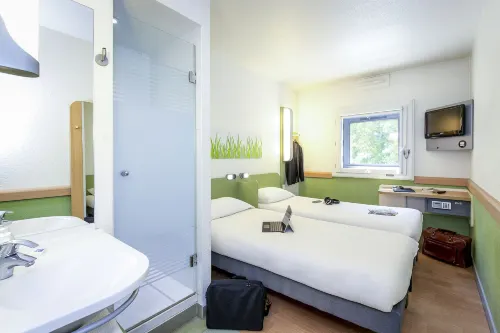 First Inn Hotel Hotel di Apt