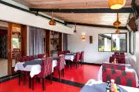 2 Friends Beach Hotel