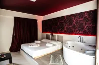 Hotel Cliché - Cho phép mang theo thú cưng
