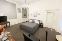 Cozy, and private apartment near Lake Shelbyville