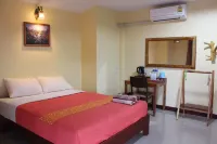 Phuengluang Resort Hoteles en Chaloem Phra Kiat