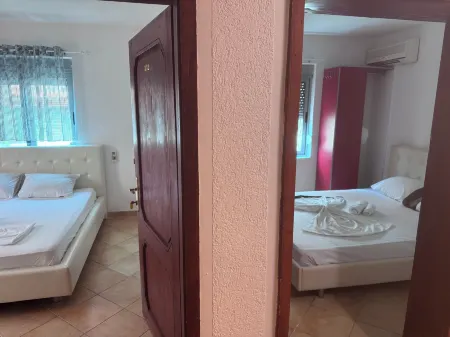 Apartments & Rooms Rozana