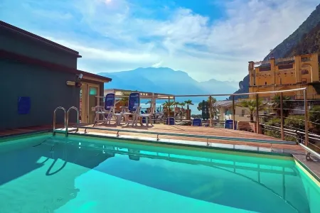 Hotel Europa - Skypool & Panorama